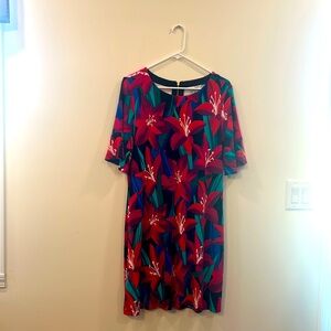 Tommy Bahama dress. 92% Tencel 5% nylon 3% spandex. Size XL